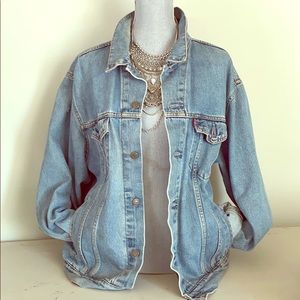 Levi’s men jean jacket